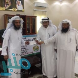 بالصور.. خادم الحرمين يستقبل لاعبي الأخضر بقصر السلام