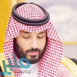 خادم الحرمين يعزي رئيس دولة الإمارات في وفاة والدته