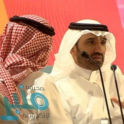 الأمير خالد الفيصل يطلع على أعمال المركز الوطني للمنشآت التجارية العائلية