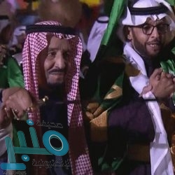 الأمير محمد بن سلطان يتفقد قرية عشم الأثرية في المظيلف
