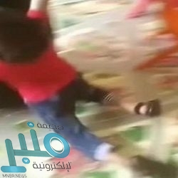 من داخل الحرم المكي.. سعودي يدعو بهزيمة الهلال في نهائي آسيا (فيديو صادم)