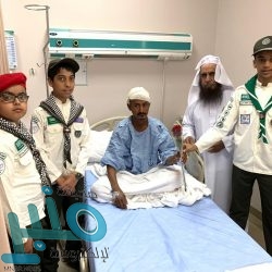 أمير الرياض يطمئن على صحة ” فهد بن عبدالواحد” بعد العارض الصحي