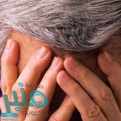 باحثون يطورون معدنا يتعرق لخفض حرارة الهاتف