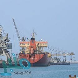 إصابة عمر السومة بخلع في الكتف