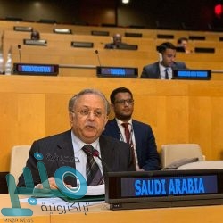 ترامب مهدداً: على خامنئي أن يكون “حذراً في كلامه”