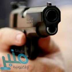 نيابةً عن خادم الحرمين.. الأمير منصور بن متعب يقدم واجب العزاء في الرئيس مبارك
