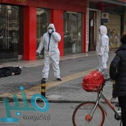 الكاميرا تفضح “سارابيا” أثناء توبيخ لاعبي برشلونة في الكلاسيكو أمام ريال مدريد (فيديو)