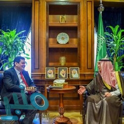 محافظ الطائف يدشن معرضًا لرفع مستوى الوعي المروري