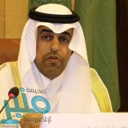 “مفتي المملكة” يعلق على من يبصق على الأماكن العامة لنقل العدوى .. ويؤكد: يجب معاقبته