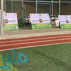 الأمراء يؤدون صلاة الميت على الأمير عبدالعزيز بن عبدالله بن فيصل