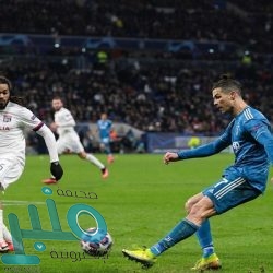 ناد برازيلي يطلب آرين روبين للعب بعد العودة من الاعتزال