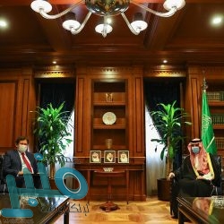 رئيس بلدية بارق يلتقي اللجنة الشبابية ويعرض عليهم مشاريع المشهد الحضري