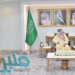 سمو الأمير حسام بن سعود يعزي شيخ قبيلة الأحلاف في وفاة والده