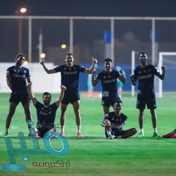 الذهب يستقر بفعل مخاوف “كورونا” وخلاف أمريكا والصين