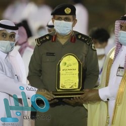 بلدية محايل تواصل إزالة آثار الأمطار