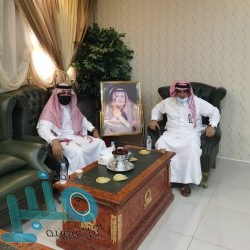 مدير عام فرع الإسكان بالباحة يزور محافظ الحجرة