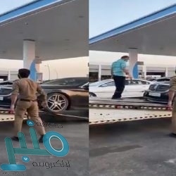 أمير الرياض يستقبل عددًا من أهالي عسير