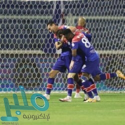 حادث انقلاب يؤدي إلى إصابة 5 أشخاص في العقيق