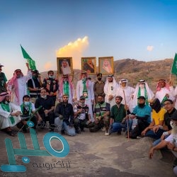 القيادة تطمئن على صحة الرئيس الأمريكي بعد إصابته بفيروس كورونا