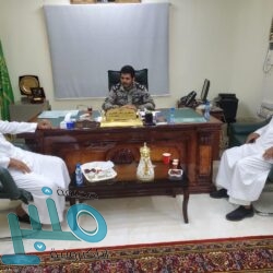 “الرئاسة العامة لشؤون الحرمين” توزع الهدايا على المعتمرين