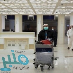 شباب “قرية الرششة” في المخواة يُفعّلون مبادرة “لنجعلها مُضيئة”