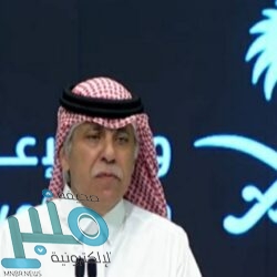 وكيل محافظة وادي الدواسر يقلد مساعد مدير إدارة الدفاع المدني رتبته الجديدة