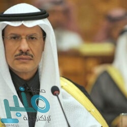 السفير آل جابر يعلن إعادة العمل القنصلي في سفارة المملكة لدى اليمن