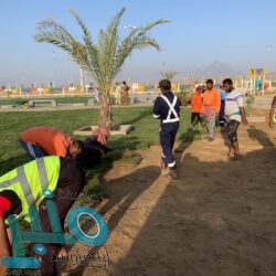 وفدٌ من رجال الأعمال في غرفة مكة يزور المخواة