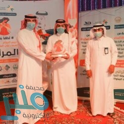 شرطة الرياض: القبض على 3 أشخاص سرقوا 5 مركبات تحت تهديد السلاح