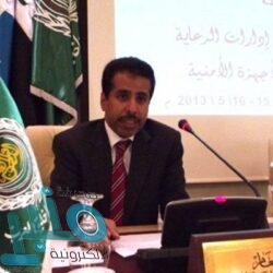 “أمانة جدة” تجمل الجسور بأعمال الموهوبين في الخط العربي