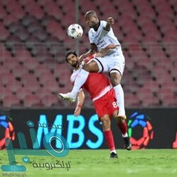 شؤون الحرمين تباشر أعمال تنظيف وتعقيم سطح الكعبة المشرفة