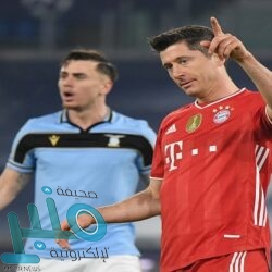 دراسة جديدة: ربع المتعافين من كورونا يعانون من تساقط الشعر