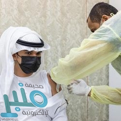 “الغذاء والدواء” تنفي رصد أي حالات لجلطات الدم بسبب لقاحات كورونا