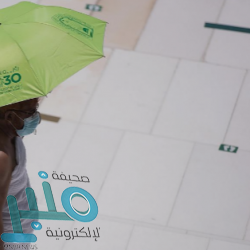 حتى الـ 9 مساءً .. تنبيه من رياح سطحية نشطة وسحب رعدية على جدة وخليص