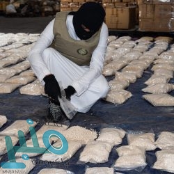 ضمن مبادرة “لمسة تقدير” .. تعليم رجال ألمع تكرّم “الحفظي” في مقر عمله