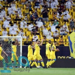 وزير الخارجية يلتقي نظيره الجزائري