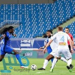 الأهلي يستعيد انتصاراته بهدف في شباك القادسية