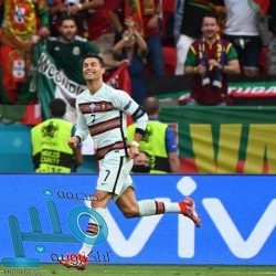 علي مبخوت يعادل رقم بيليه بـ77 هدفًا بعد تسجيله في مباراة الإمارات ضد فيتنام