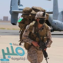 وزير الرياضة يزور معسكر الأخضر ويلتقي باللاعبين