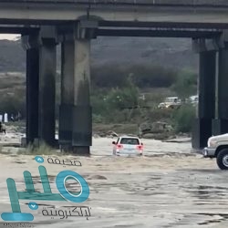 ضبط موقع مخالف بـ جدة لتصنيع الخمور.. وإتلاف 22 برميلا