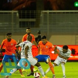 سمو الأمير فيصل بن فرحان يجري اتصالاً هاتفياً بوزير الخارجية الجزائري