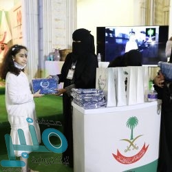 محافظ المجاردة يزور مركز اللقاحات ويتابع آلية تقديمها للطلاب والطالبات بدون مواعيد مسبقة