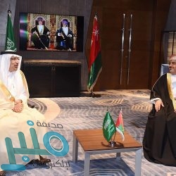 الفالح يلتقي بوزير التجارة في سلطنة عمان
