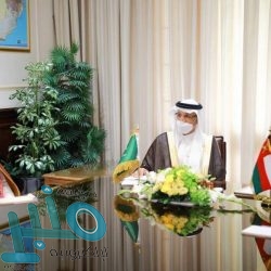 “التجارة” تُشهِّر بمواطن تستر على مقيم ومكَّنه من مزاولة أنشطة المقاولات وتورّط في شيكات موقَّعة على بياض بعد هروبه