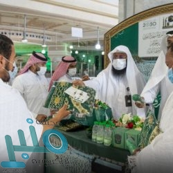 ‎ مُحافظ وادي الدواسر يُكرم قائد أمن الطرق بالمحافظة