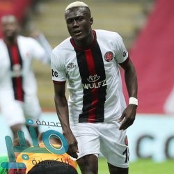 اتحاد الكرة العماني يوضح أسباب تدريب لاعبي المنتخب في موقف سيارات في معسكر صربيا