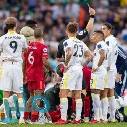 فيسبوك تطبق قواعد استهداف الحسابات المزيفة ضد الممارسات الضارة