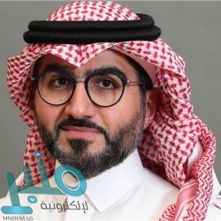 الأمير عبد الرحمن بن مساعد يوقع “ديوانه الأول” في معرض الرياض الدولي للكتاب