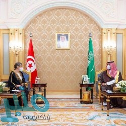 ولي العهد يلتقى وزير المالية الجزائري