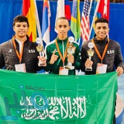 ريال مدريد يتغلب على برشلونة ويعتلي صدارة الدوري الإسباني